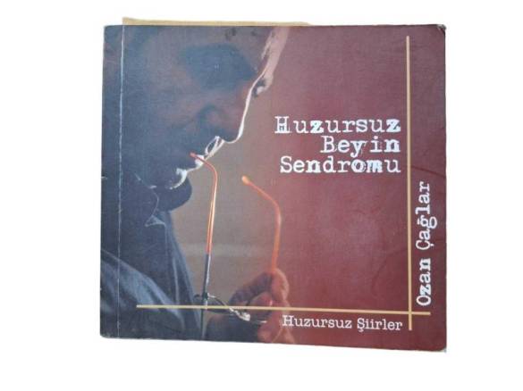 HUSURSUZ BEYİN SENDROMU - HUZURSUZ ŞİİRLER - İMZALI - 0
