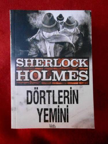 SHERLOCK HOLMES - DÖRTLERİN YEMİNİ - 0