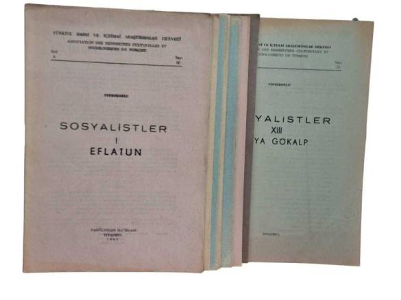 SOSYALİSTLER I - XIII (13 KİTAP) - 0